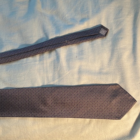 This is a really nice hickey freeman tie - Picture 4 of 4